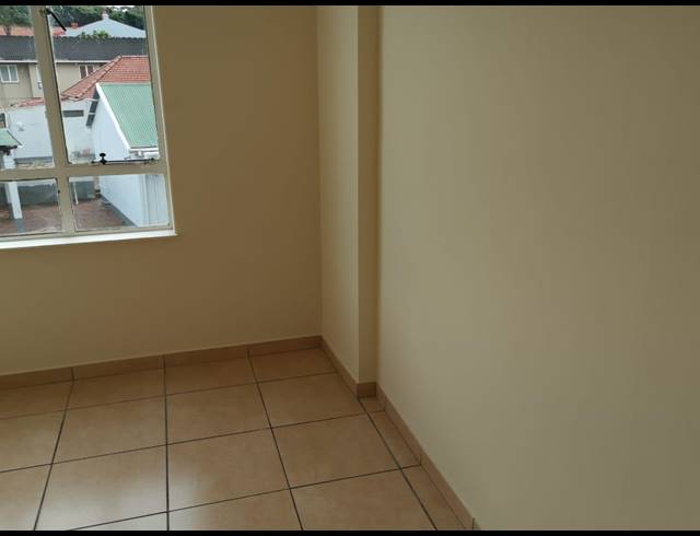 2 BEDROOM FLAT FOR SALE IN WINDERMERE